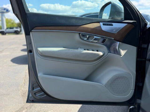 2016 Volvo XC90 T6 Inscription