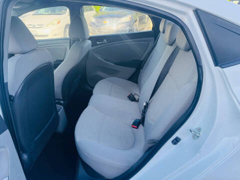 2017 Hyundai Accent SE