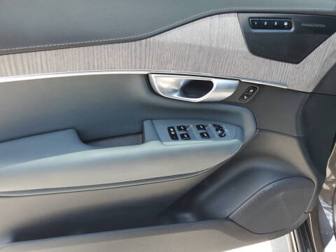 2024 Volvo XC90 B6 Ultimate Bright Theme 7P