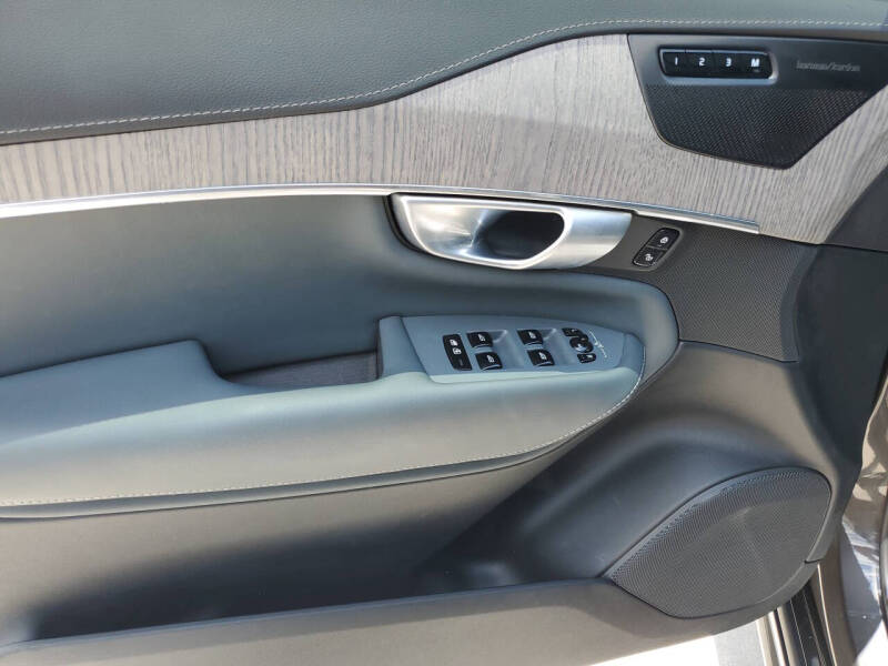 2024 Volvo XC90 B6 Ultimate Bright Theme 7P