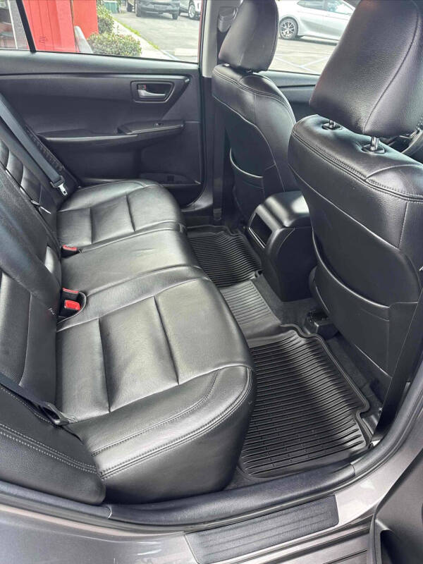 2017 Toyota Camry Hybrid