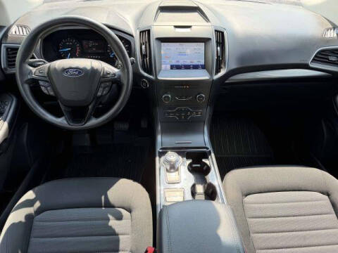 2020 Ford Edge SE