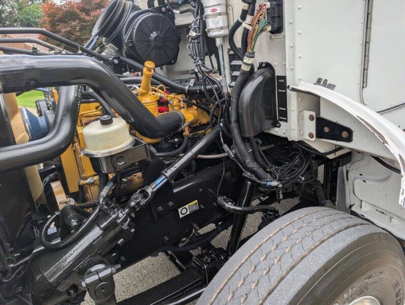 2007 Peterbilt 335