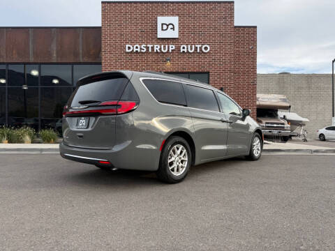 2022 Chrysler Pacifica Touring L