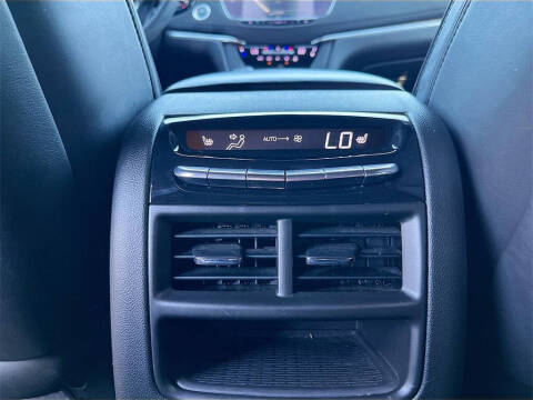 2017 Cadillac XT5 Platinum