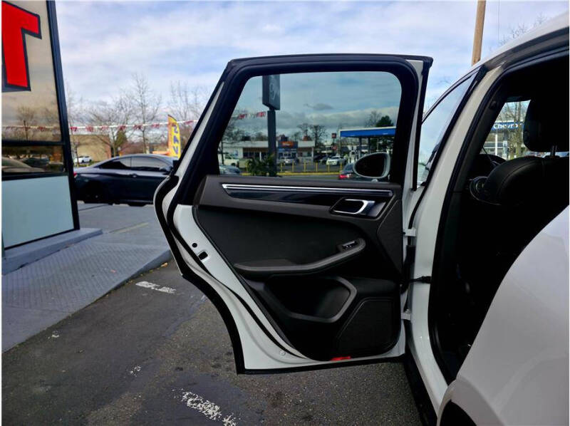 2018 Porsche Macan