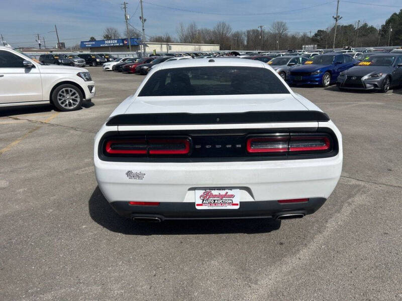 2019 Dodge Challenger SXT