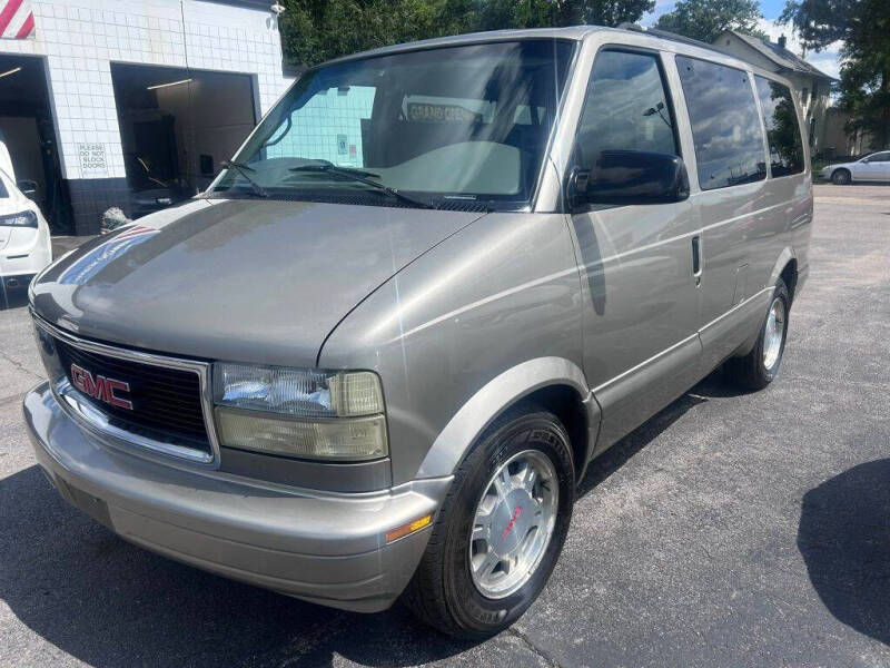 2003 GMC Safari RWD's photo