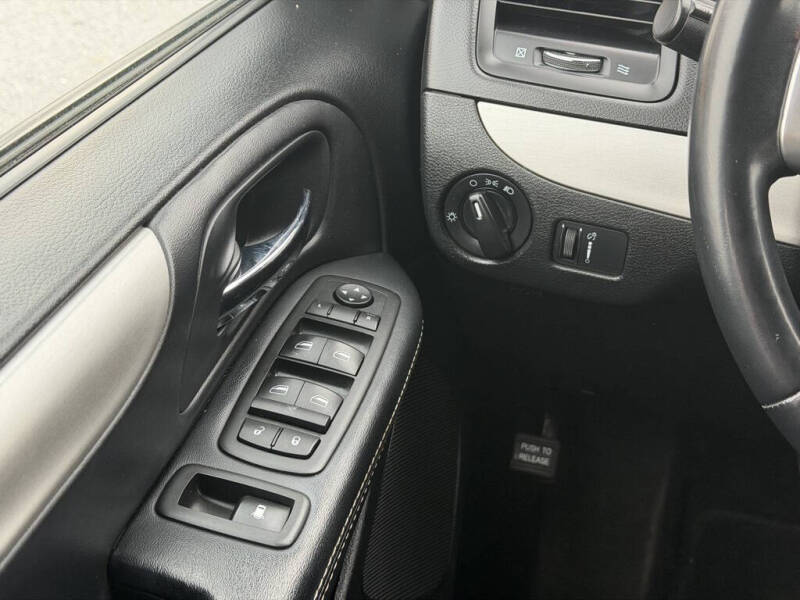 2015 Dodge Grand Caravan SE