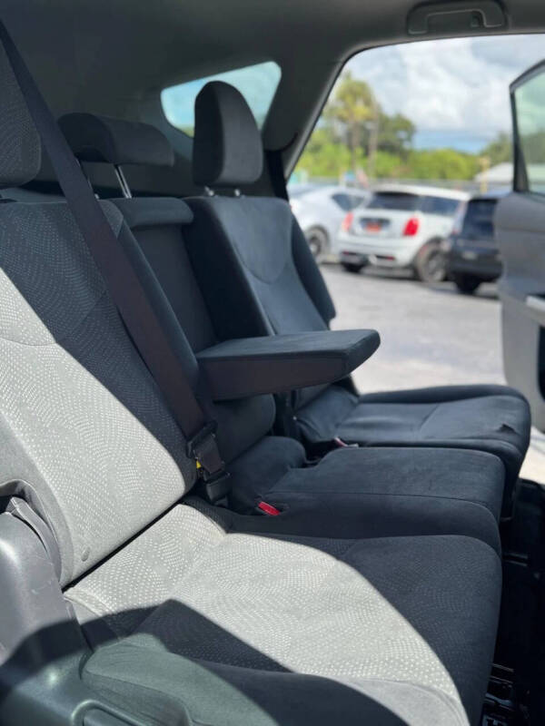 2014 Toyota Prius v Three