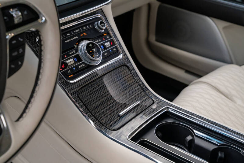 2020 Lincoln Continental Black Label