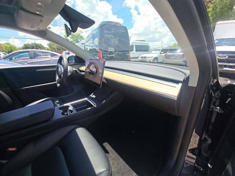 2024 Tesla Model Y Long Range