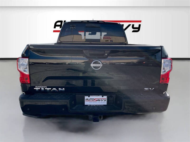 2024 Nissan Titan SV
