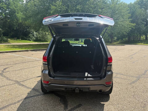 2017 Jeep Grand Cherokee Laredo
