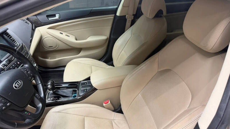 2014 Kia Cadenza Premium