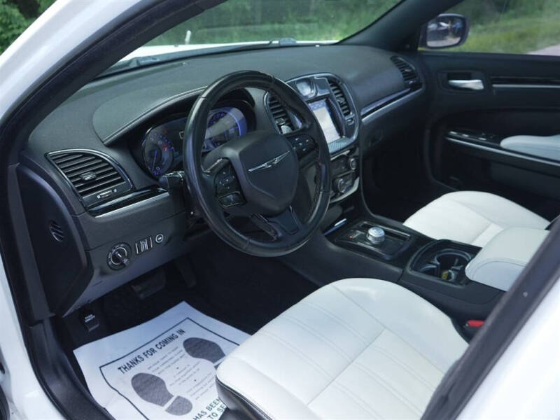 2018 Chrysler 300 S
