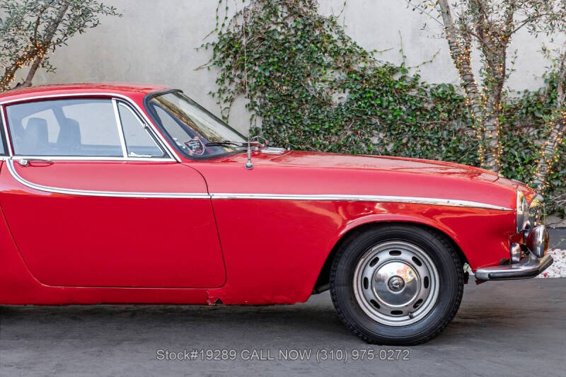 1966 Volvo P1800