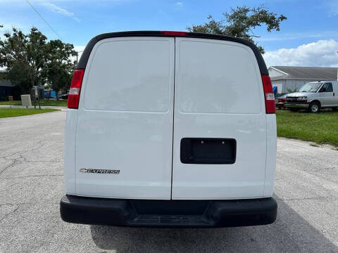 2024 Chevrolet Express 2500
