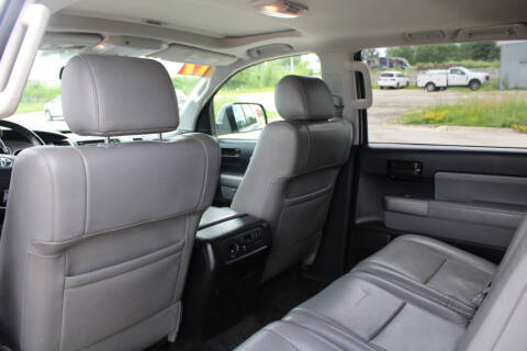 2017 Toyota Sequoia SR5