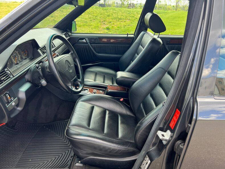 1992 Mercedes-Benz 500-Class 500 E