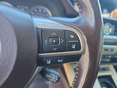 2016 Lexus ES 300h