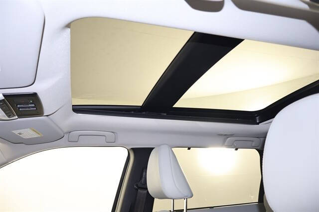 2024 Mitsubishi Outlander PHEV SEL Platinum Edition