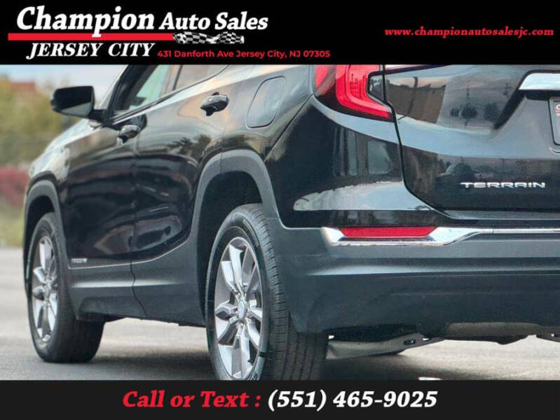 2023 GMC Terrain SLT