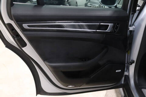 2017 Porsche Panamera Turbo