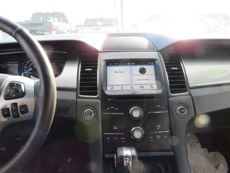 2018 Ford Taurus SEL