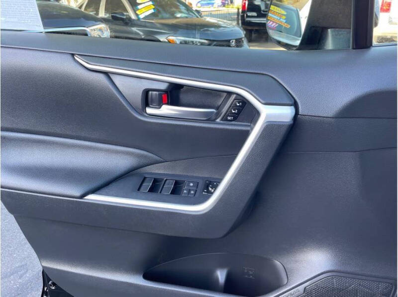 2021 Toyota RAV4 Hybrid XLE Premium