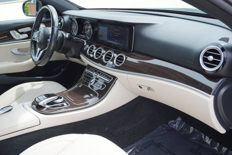 2019 Mercedes-Benz E-Class E 300