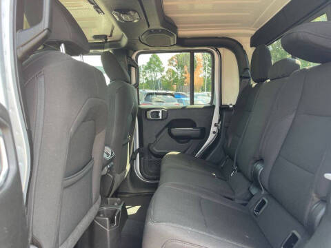 2023 Jeep Gladiator Sport