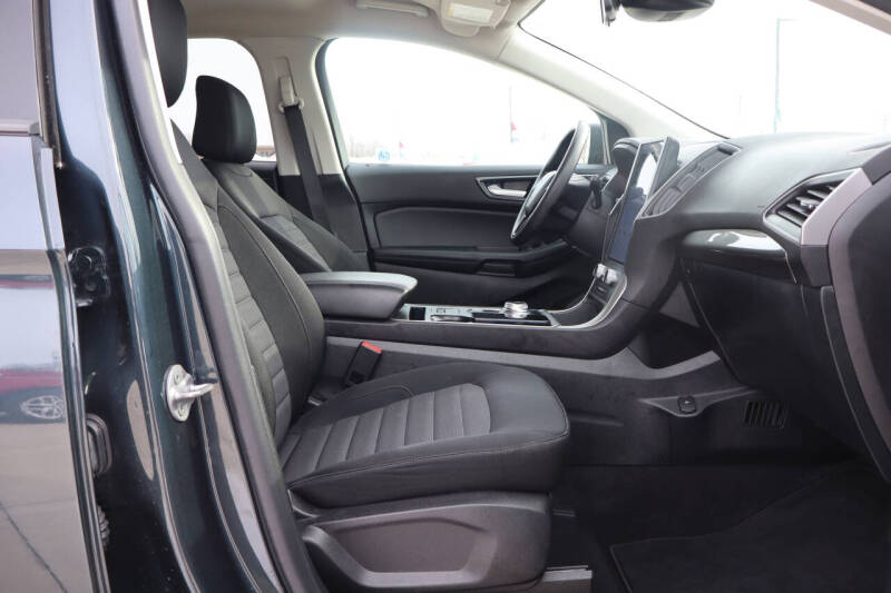 2023 Ford Edge SE