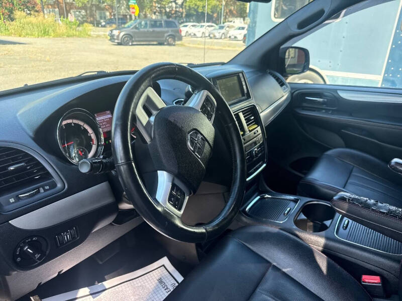 2017 Dodge Grand Caravan GT