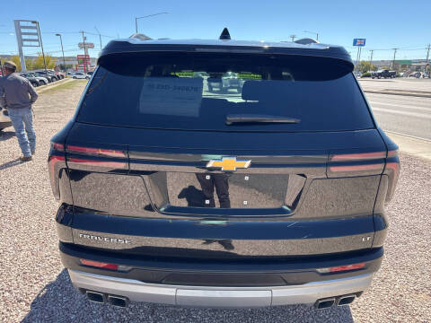 2024 Chevrolet Traverse LT