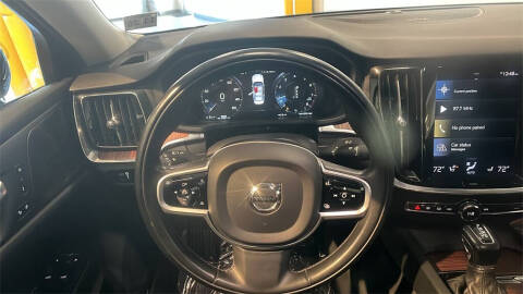 2021 Volvo S60 T5 Momentum