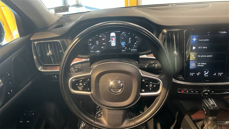 2021 Volvo S60 T5 Momentum