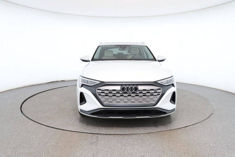 2024 Audi Q8 e-tron quattro Premium Plus