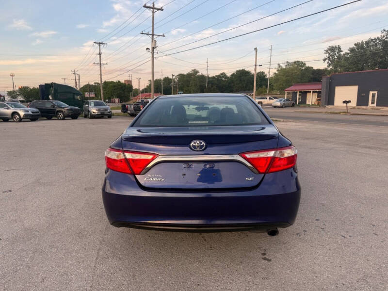 2016 Toyota Camry SE