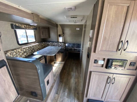 2018 Pacific Coachworks MIGHTY LIGHT