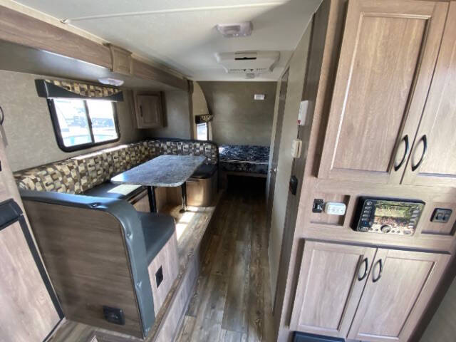 2018 Pacific Coachworks MIGHTY LIGHT