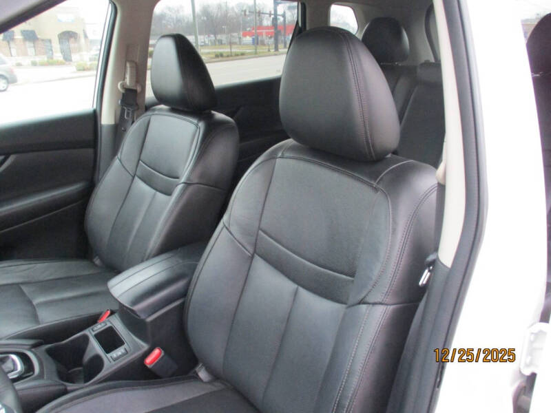 2017 Nissan Rogue SL