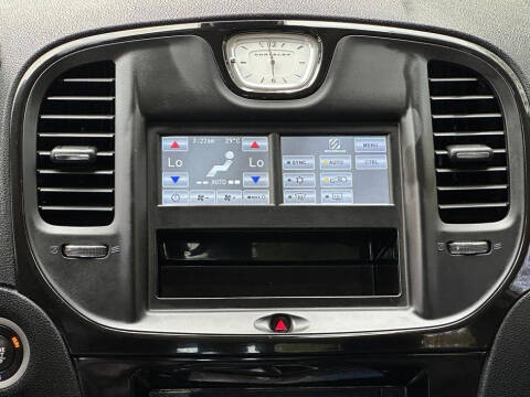 2018 Chrysler 300