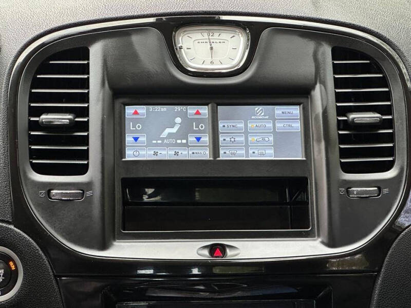 2018 Chrysler 300