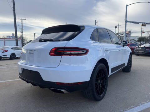 2017 Porsche Macan