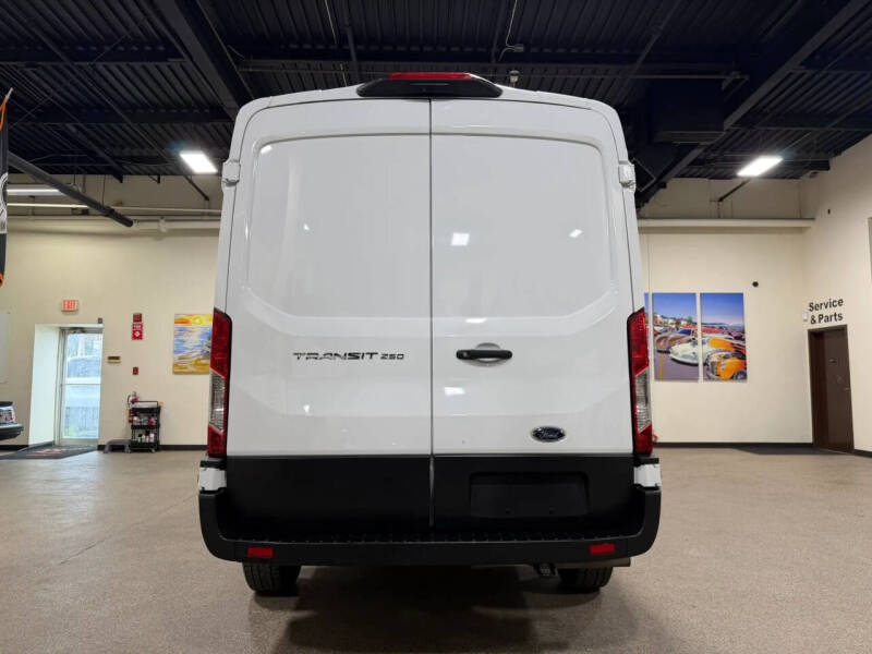 2025 Ford Transit 250