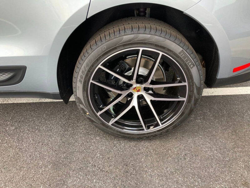 2025 Porsche Macan