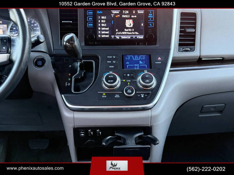 2015 Toyota Sienna