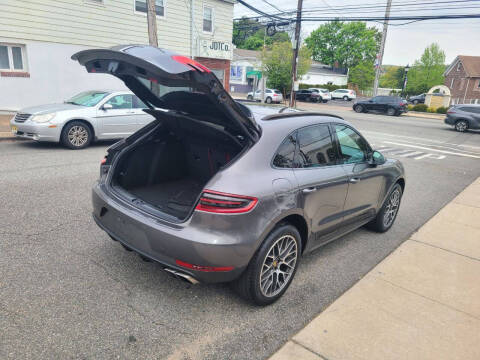 2015 Porsche Macan Turbo