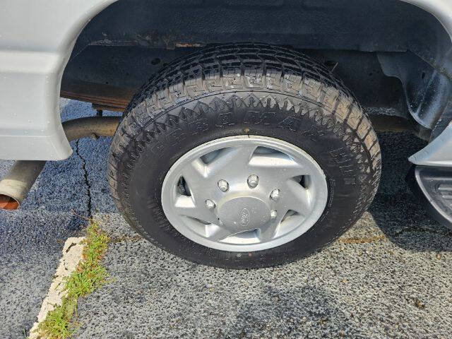 2011 Ford E-Series E-350 SD XLT